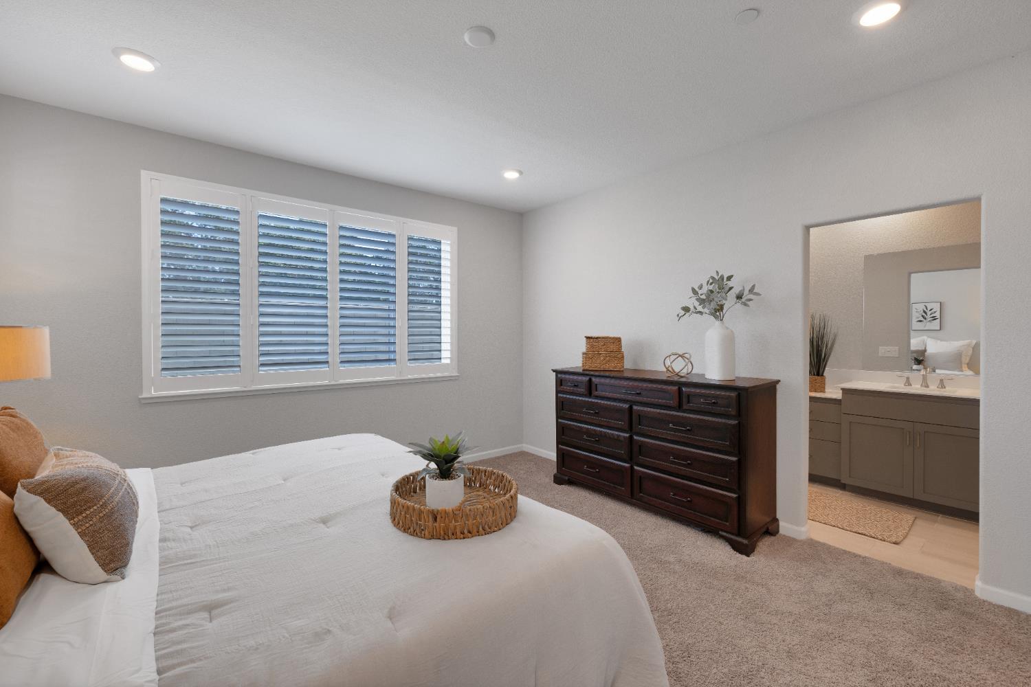 Detail Gallery Image 22 of 41 For 1687 Carson River Loop, Lincoln,  CA 95648 - 2 Beds | 2 Baths