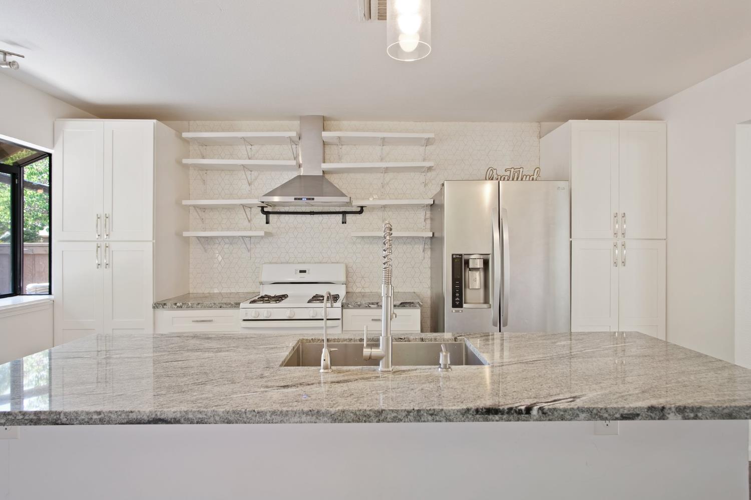 Detail Gallery Image 9 of 30 For 1821 Laurel Oak Dr, Modesto,  CA 95354 - 2 Beds | 2 Baths