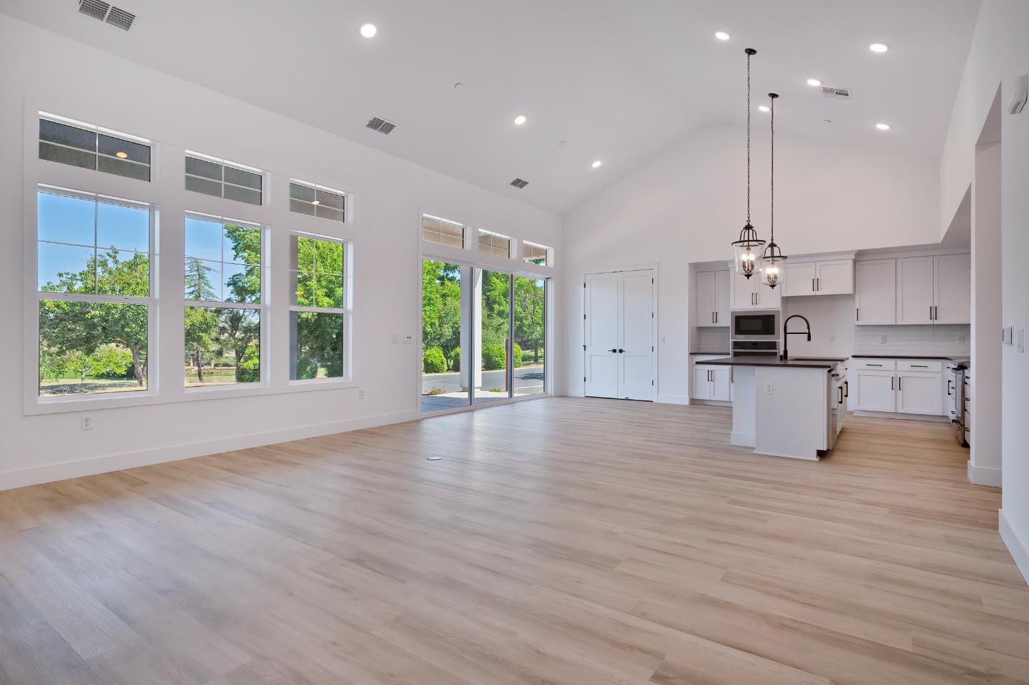 Detail Gallery Image 7 of 39 For 15045 via Sansovino, Sloughhouse,  CA 95683 - 3 Beds | 2 Baths