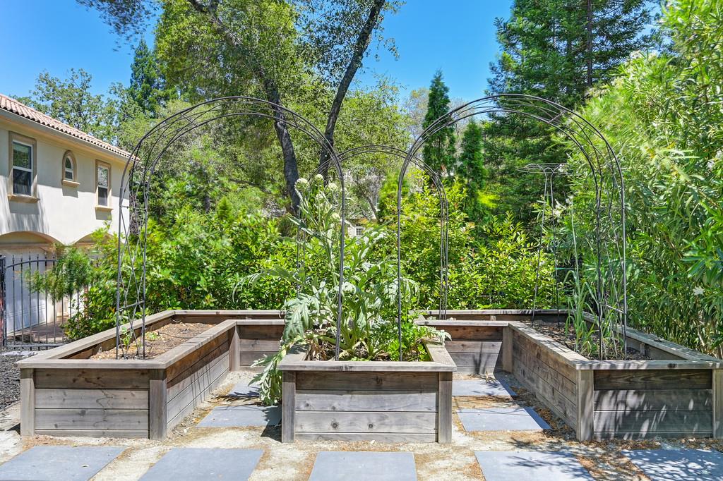 Detail Gallery Image 63 of 81 For 8990 Camino Del Avion, Granite Bay,  CA 95746 - 6 Beds | 5/1 Baths