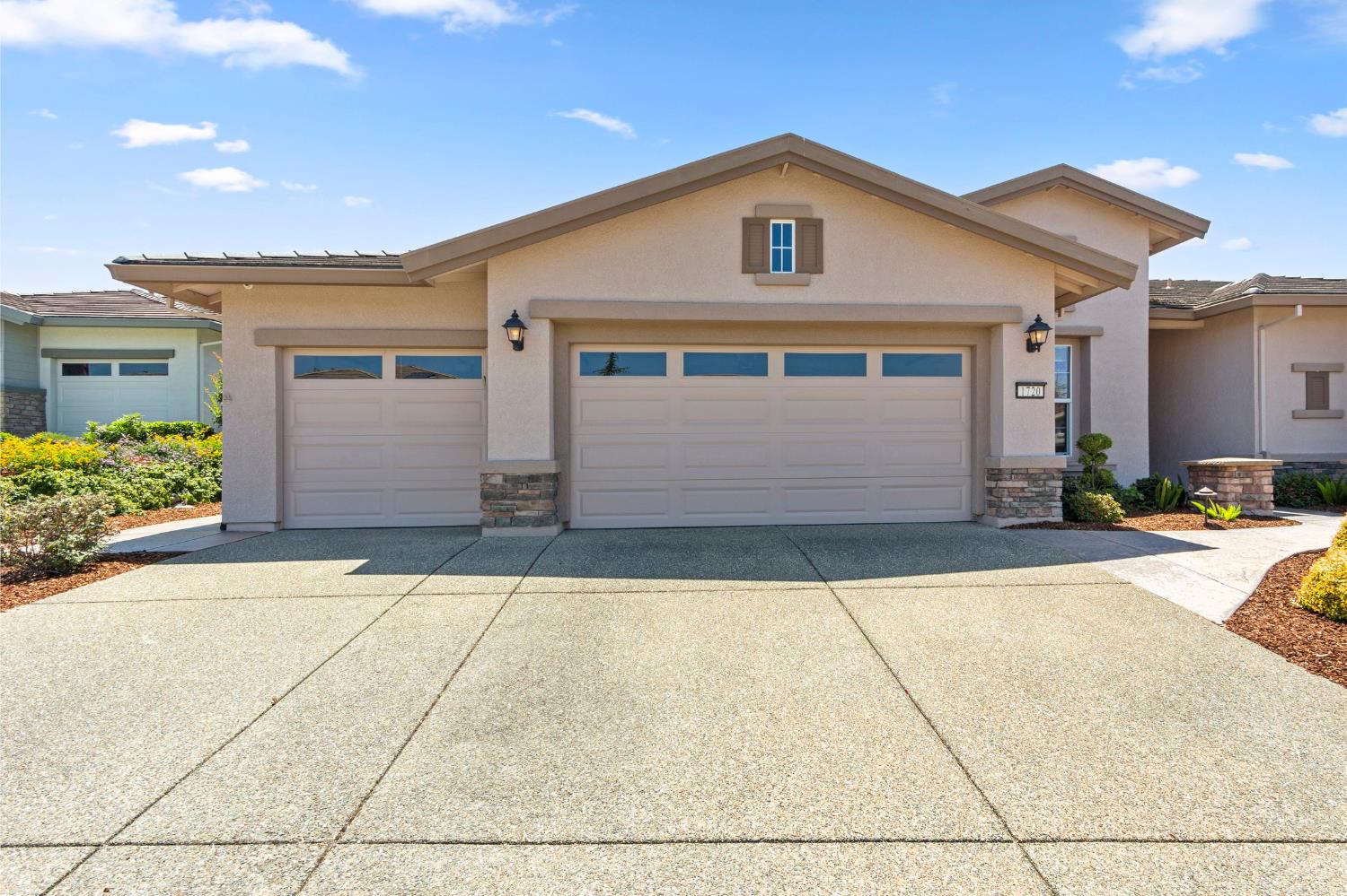 Detail Gallery Image 2 of 48 For 1720 Avian Hill Pl, Lincoln,  CA 95648 - 2 Beds | 2/1 Baths