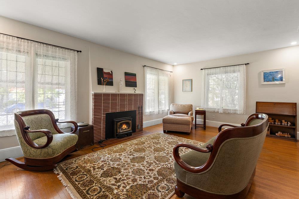 Detail Gallery Image 5 of 35 For 2709 23rd St, Sacramento,  CA 95818 - 2 Beds | 1 Baths