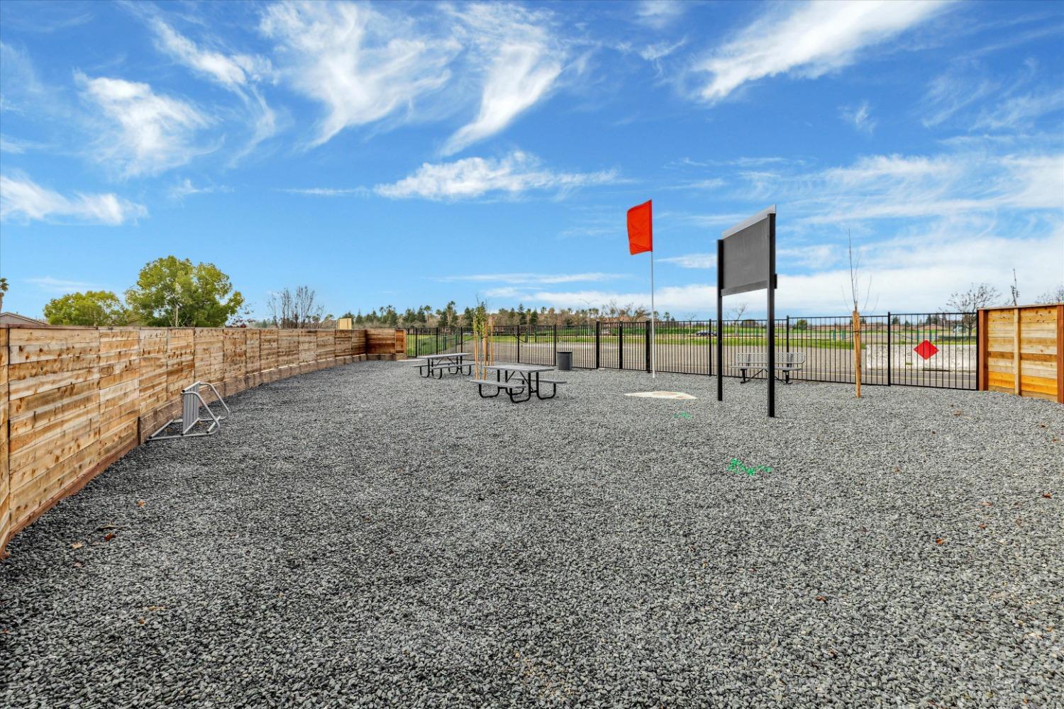Detail Gallery Image 38 of 42 For 6093 Bridgecross Dr, Sacramento,  CA 95835 - 3 Beds | 2/1 Baths