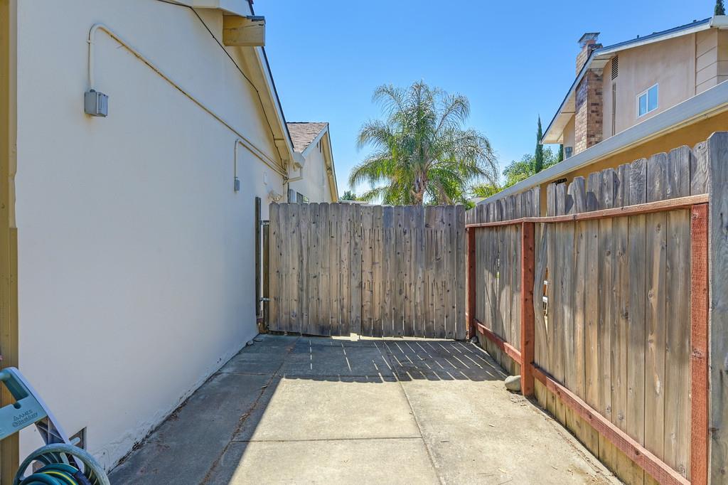 Detail Gallery Image 33 of 40 For 4717 Selkirk Way, Fair Oaks,  CA 95628 - 4 Beds | 2 Baths