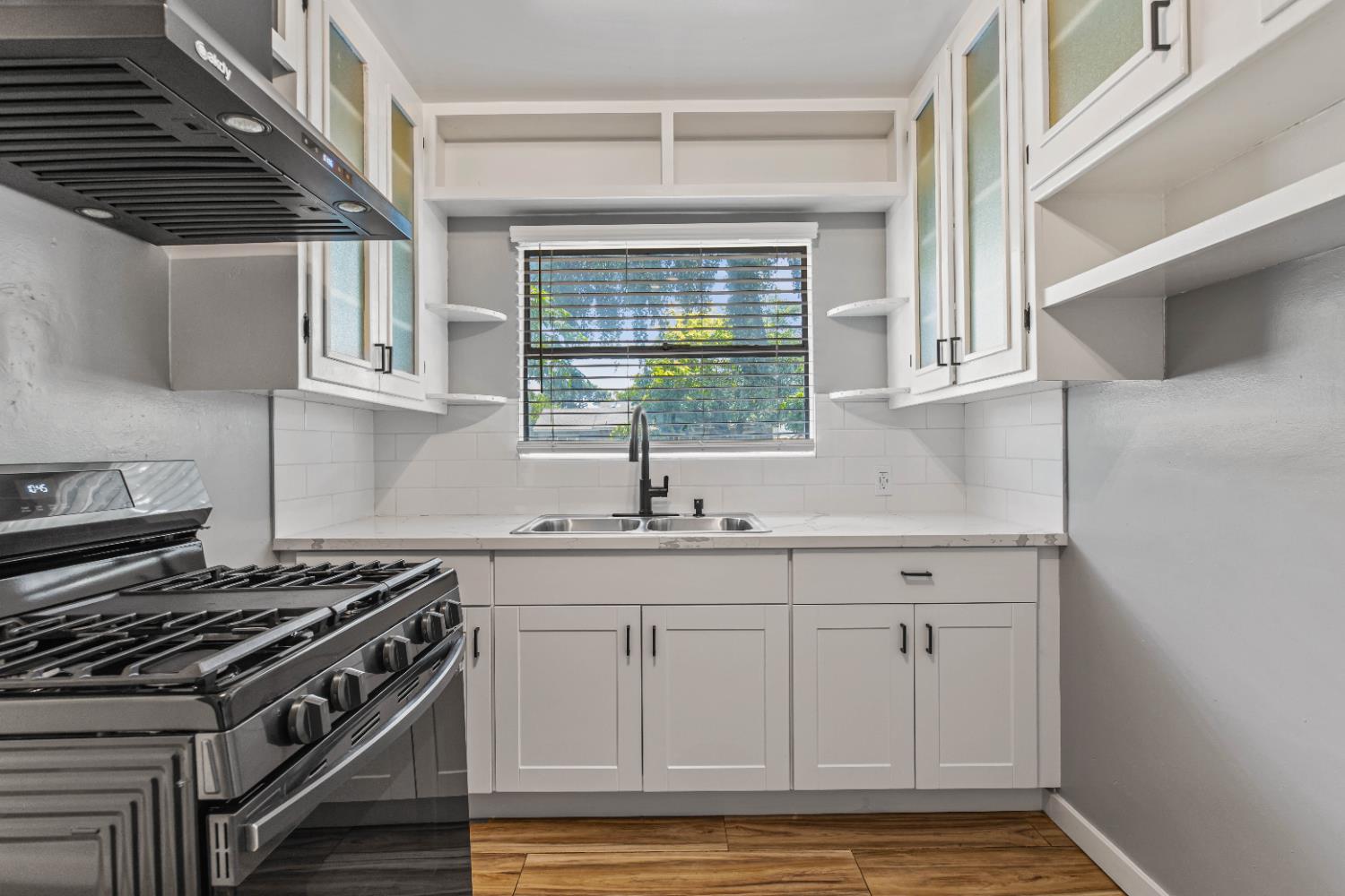 Detail Gallery Image 17 of 40 For 1705 Lois Way, Ceres,  CA 95307 - 3 Beds | 2 Baths