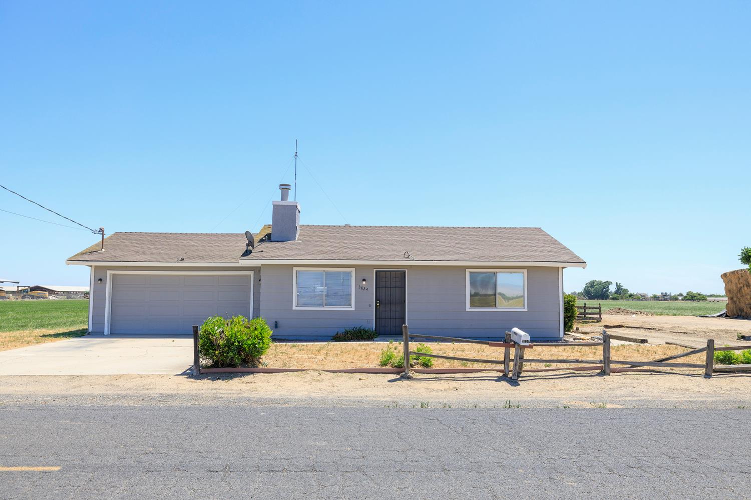 Detail Gallery Image 3 of 41 For 3824 S Commons Rd, Turlock,  CA 95380 - 2 Beds | 1 Baths
