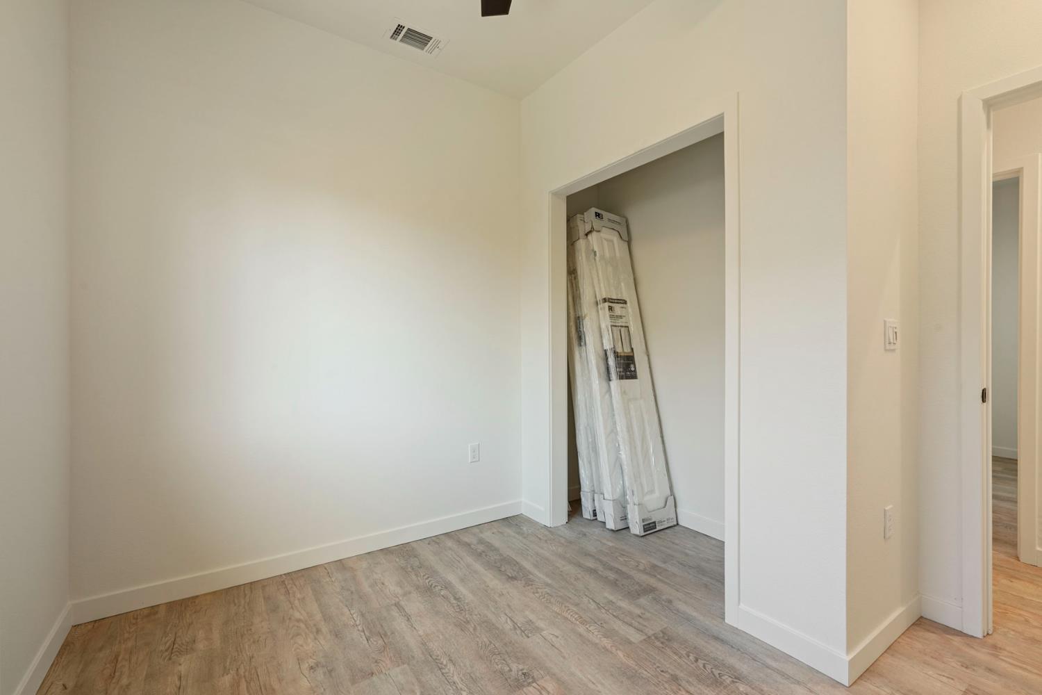 Detail Gallery Image 14 of 33 For 1237 S Commerce St, Stockton,  CA 95206 - 3 Beds | 2 Baths