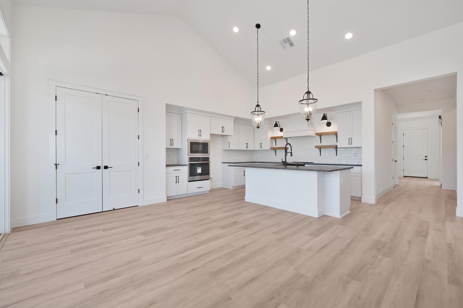 Detail Gallery Image 10 of 39 For 15045 via Sansovino, Sloughhouse,  CA 95683 - 3 Beds | 2 Baths