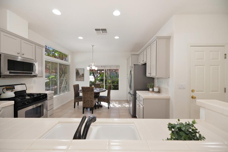 Detail Gallery Image 24 of 56 For 1129 Callander Way, Folsom,  CA 95630 - 3 Beds | 2 Baths
