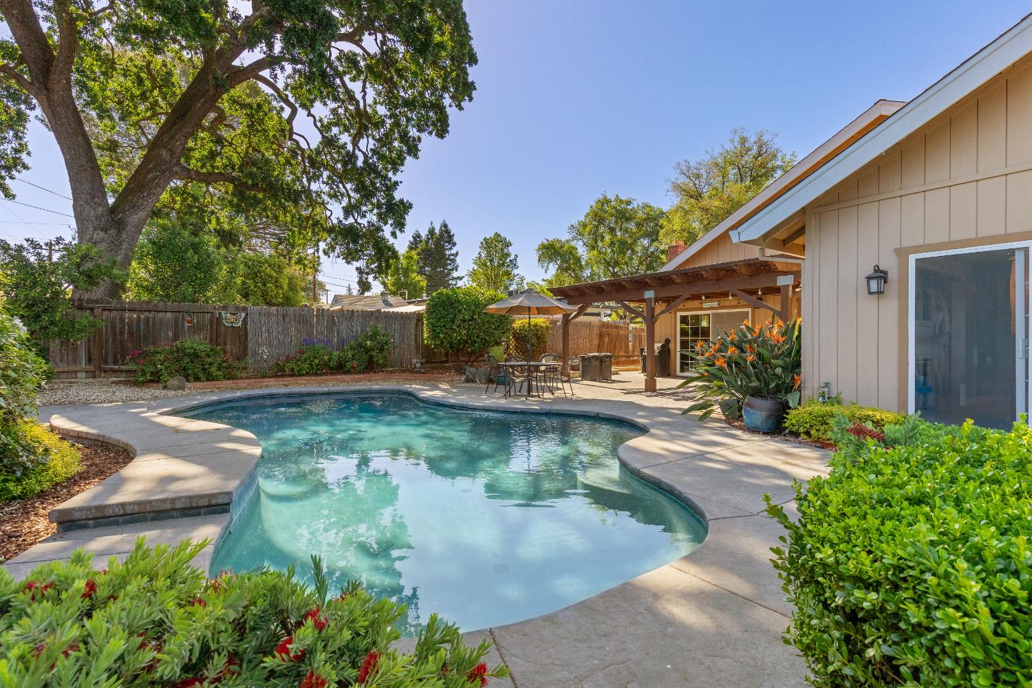 Detail Gallery Image 23 of 31 For 5001 Boyd Dr, Carmichael,  CA 95608 - 3 Beds | 2 Baths
