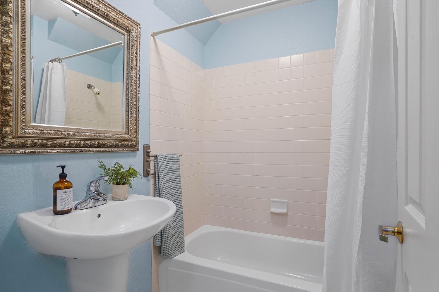 Photo #20: 225061604 Listing: Photo #20