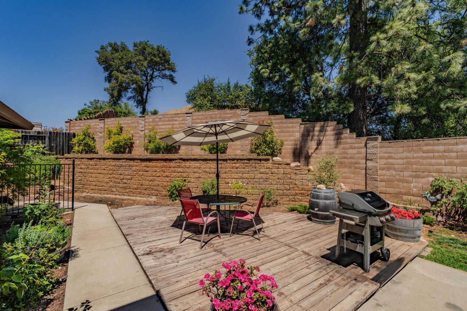 Detail Gallery Image 18 of 63 For 2025 Thomas Dr, Jackson,  CA 95642 - 3 Beds | 2 Baths
