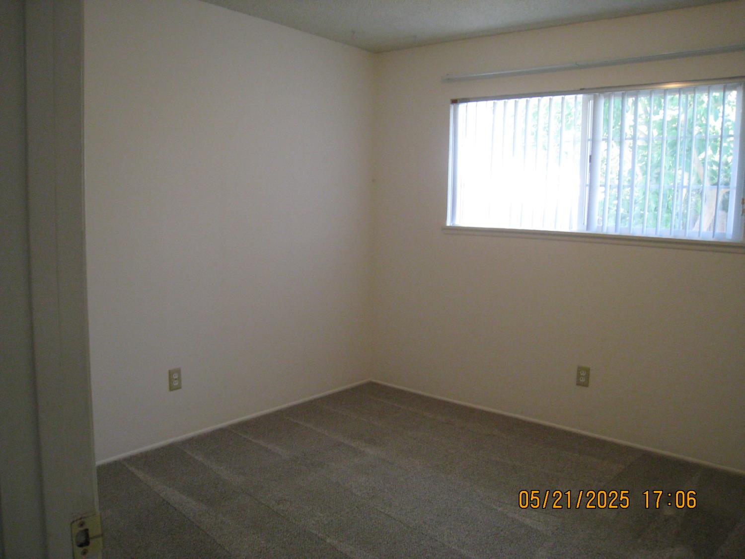 Detail Gallery Image 14 of 25 For 633 Skylark Ave, Los Banos,  CA 93635 - 3 Beds | 2 Baths