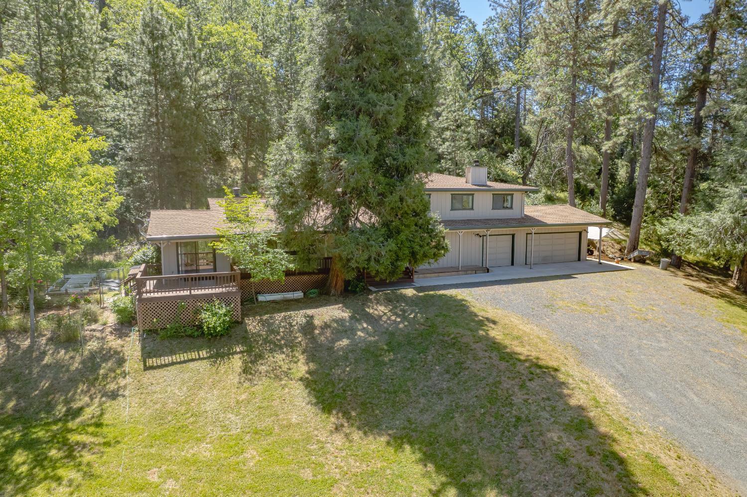 Detail Gallery Image 11 of 71 For 11107 Pekolee Dr, Grass Valley,  CA 95949 - 4 Beds | 3 Baths