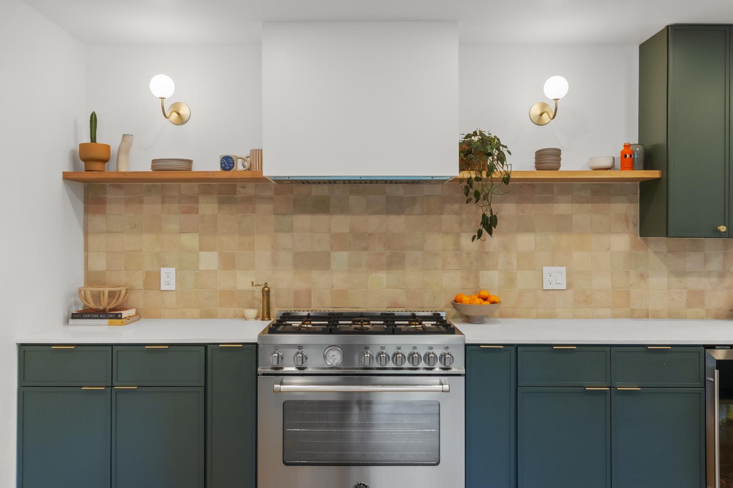 Detail Gallery Image 7 of 65 For 8514 Bordeaux Way, Fair Oaks,  CA 95628 - 4 Beds | 2/1 Baths
