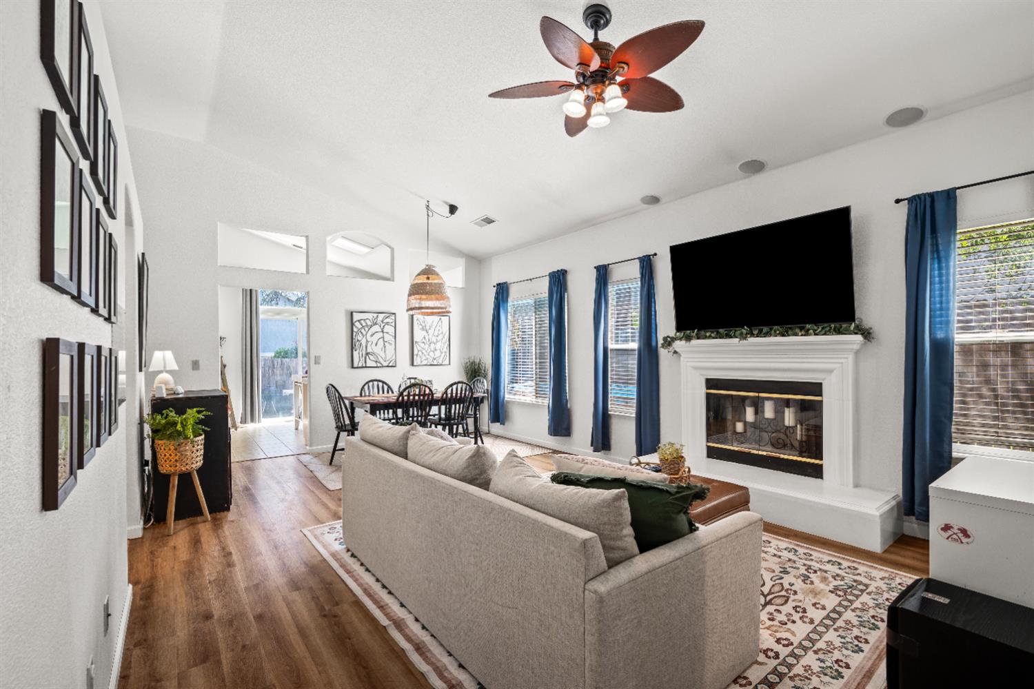 Detail Gallery Image 6 of 31 For 5004 Birchwood Ct, Rocklin,  CA 95677 - 3 Beds | 2 Baths