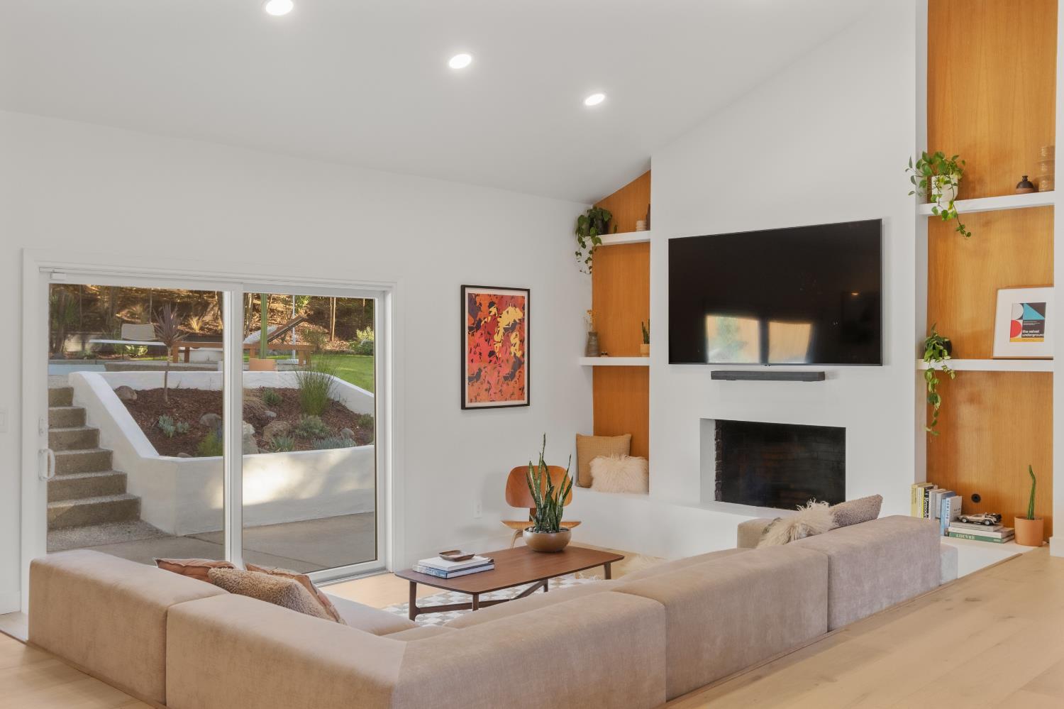 Detail Gallery Image 26 of 65 For 8514 Bordeaux Way, Fair Oaks,  CA 95628 - 4 Beds | 2/1 Baths