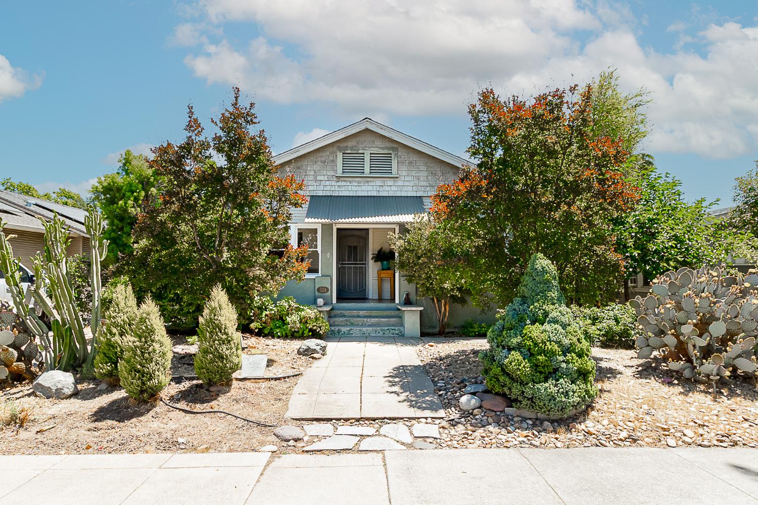 Detail Gallery Image 1 of 20 For 524 Melrose St, Modesto,  CA 95354 - 2 Beds | 2 Baths
