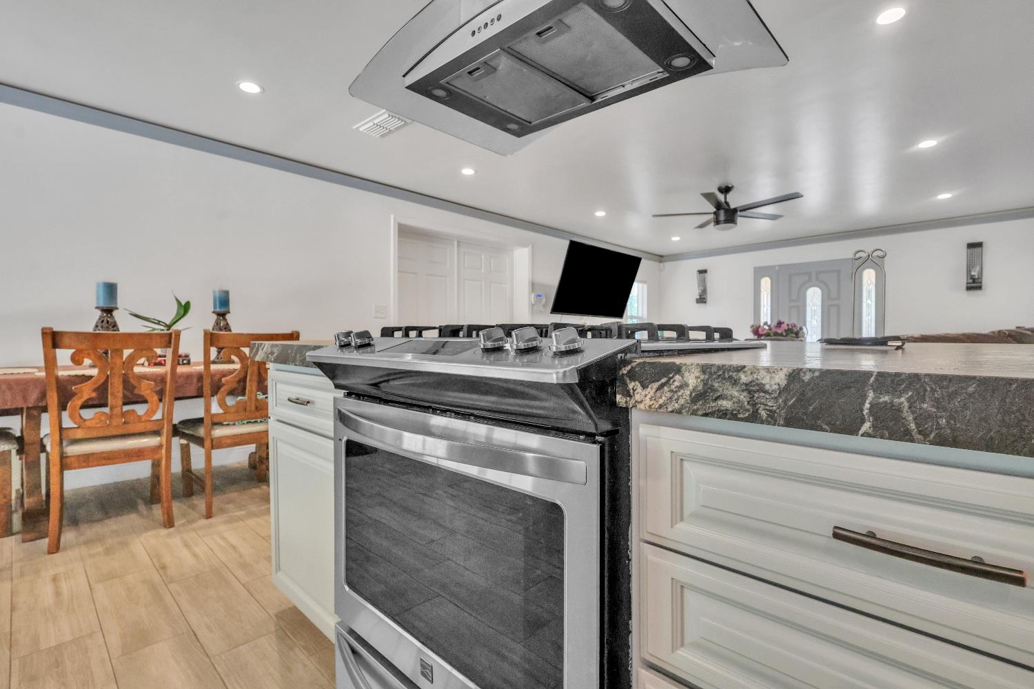 Detail Gallery Image 32 of 66 For 8033 Sunrise Blvd, Citrus Heights,  CA 95610 - 4 Beds | 3 Baths