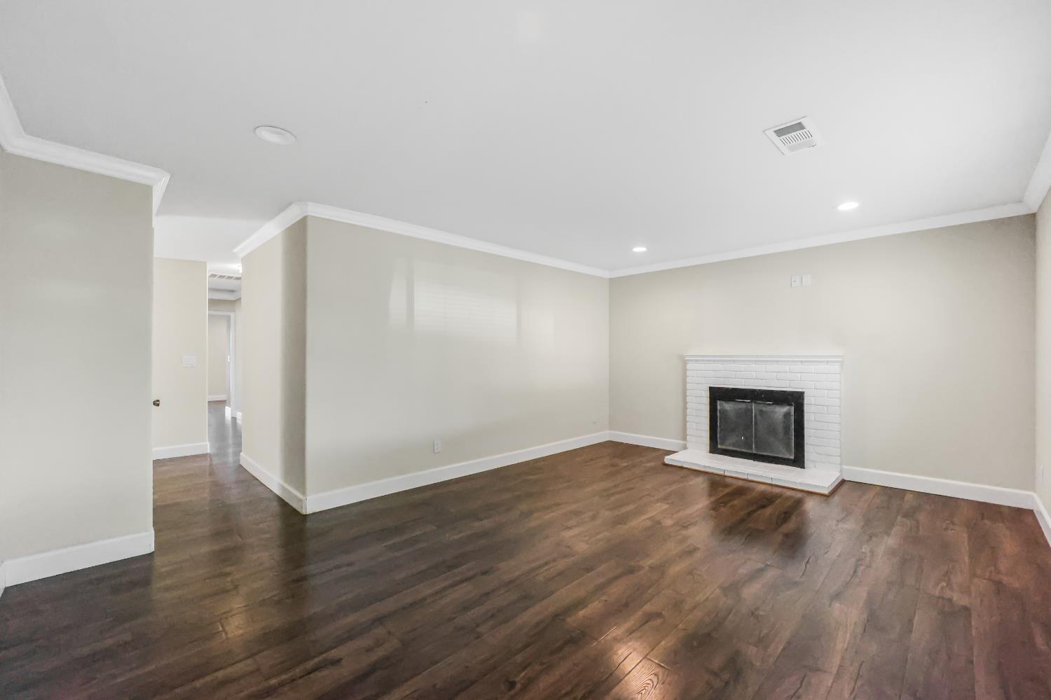 Detail Gallery Image 6 of 33 For 3498 Pitcairn Way, San Jose,  CA 95111 - 3 Beds | 2 Baths