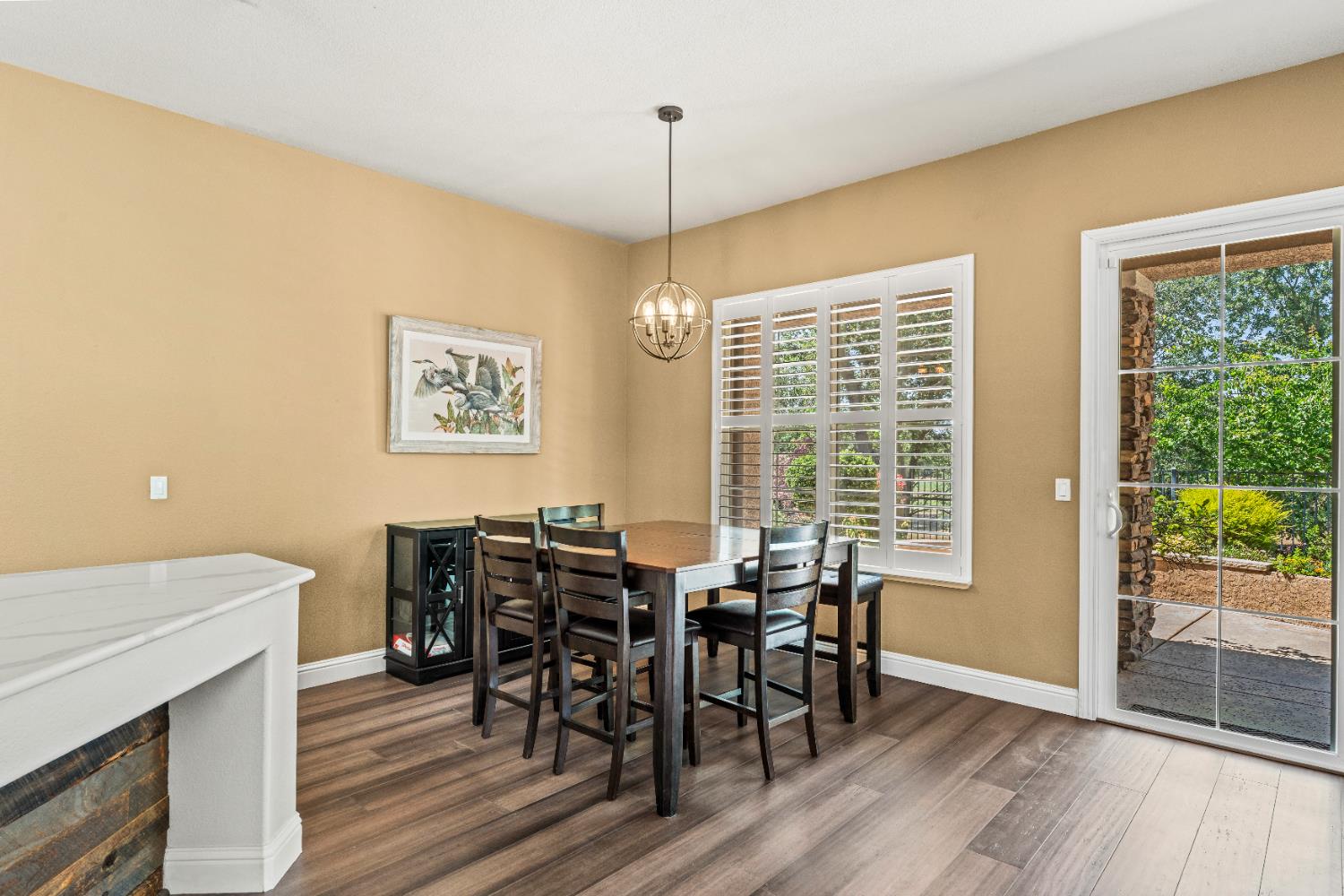 Detail Gallery Image 7 of 31 For 9535 Pinehurst Dr, Roseville,  CA 95747 - 4 Beds | 4 Baths