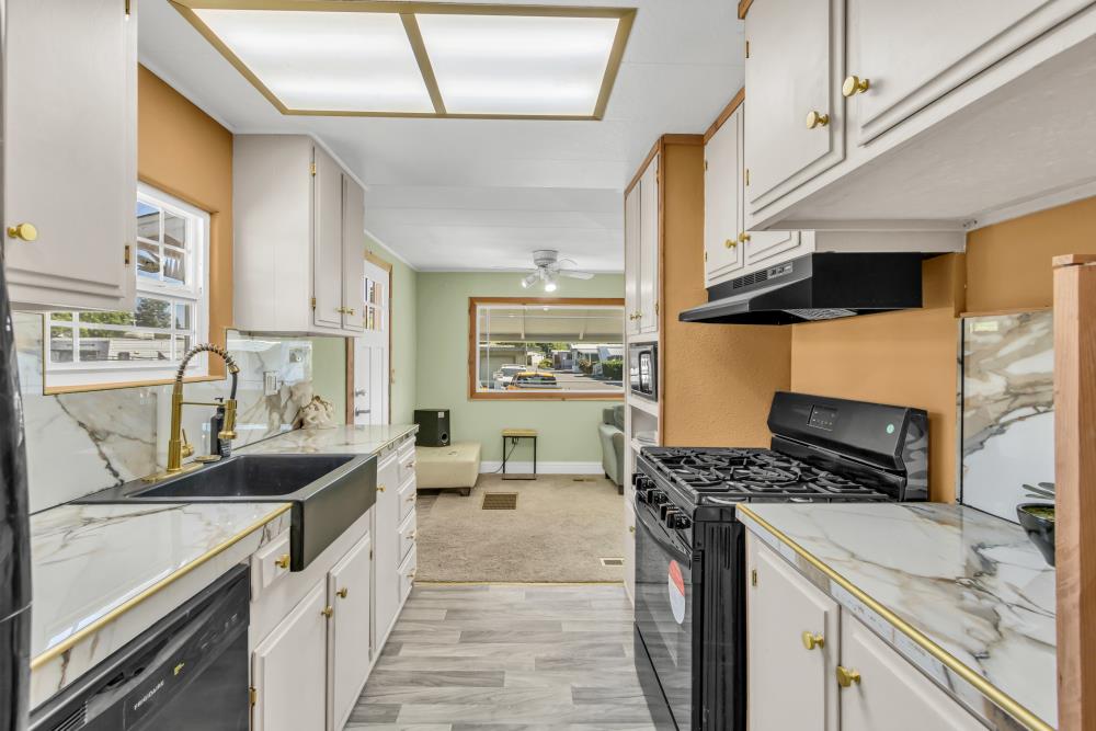 Detail Gallery Image 8 of 31 For 5935 Auburn Blvd 154, Citrus Heights,  CA 95621 - 2 Beds | 1 Baths
