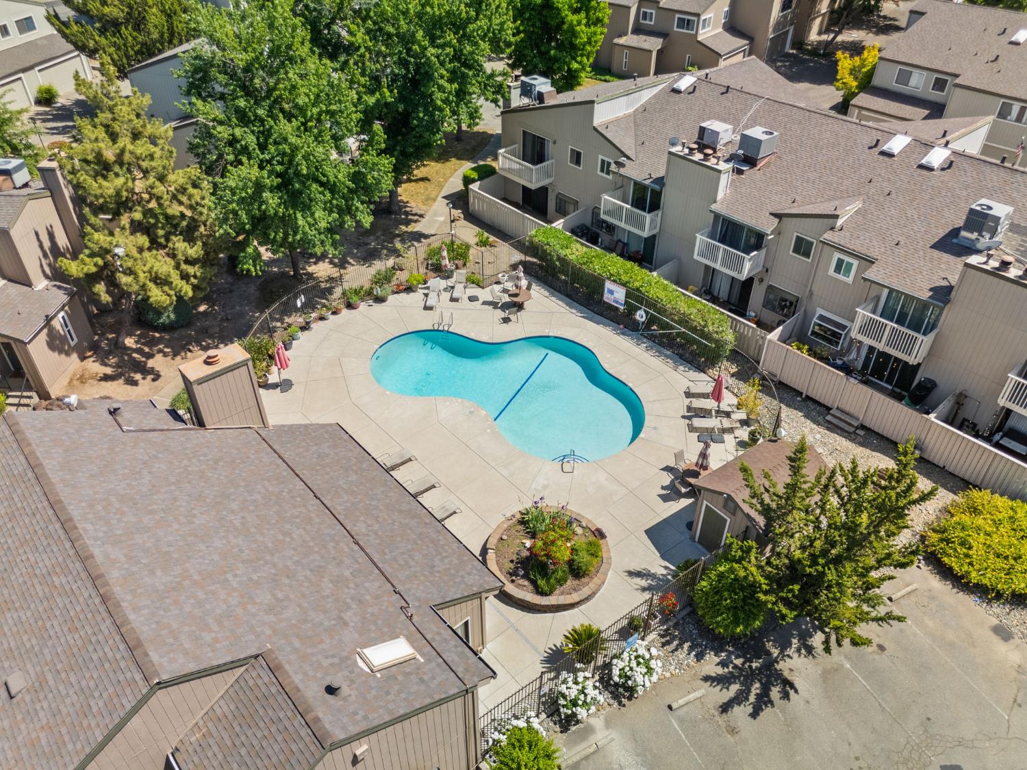 Photo #34: 225066352 Listing: Photo #34