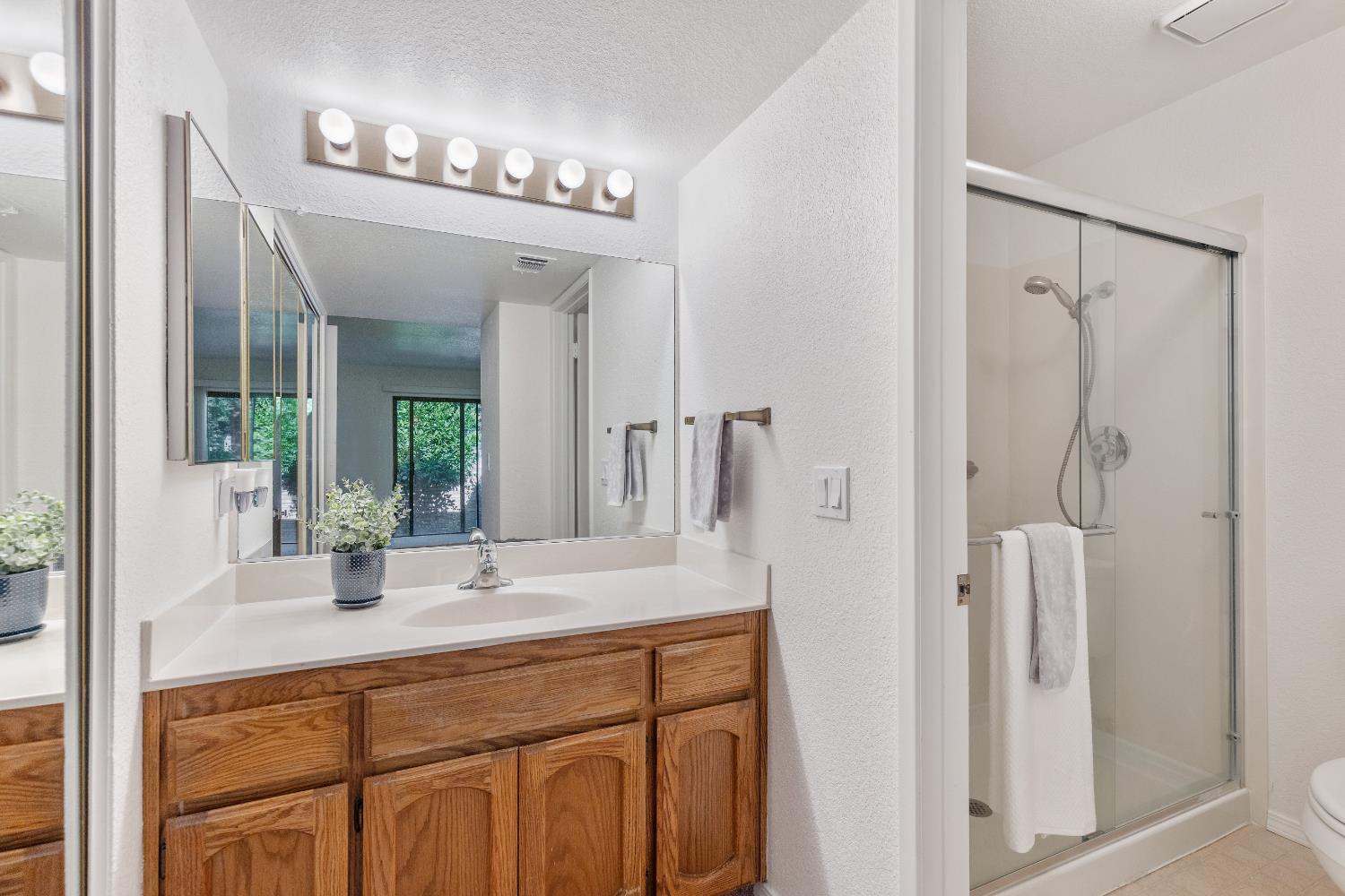 Detail Gallery Image 17 of 27 For 6401 El Porto Ln, Citrus Heights,  CA 95621 - 3 Beds | 2 Baths