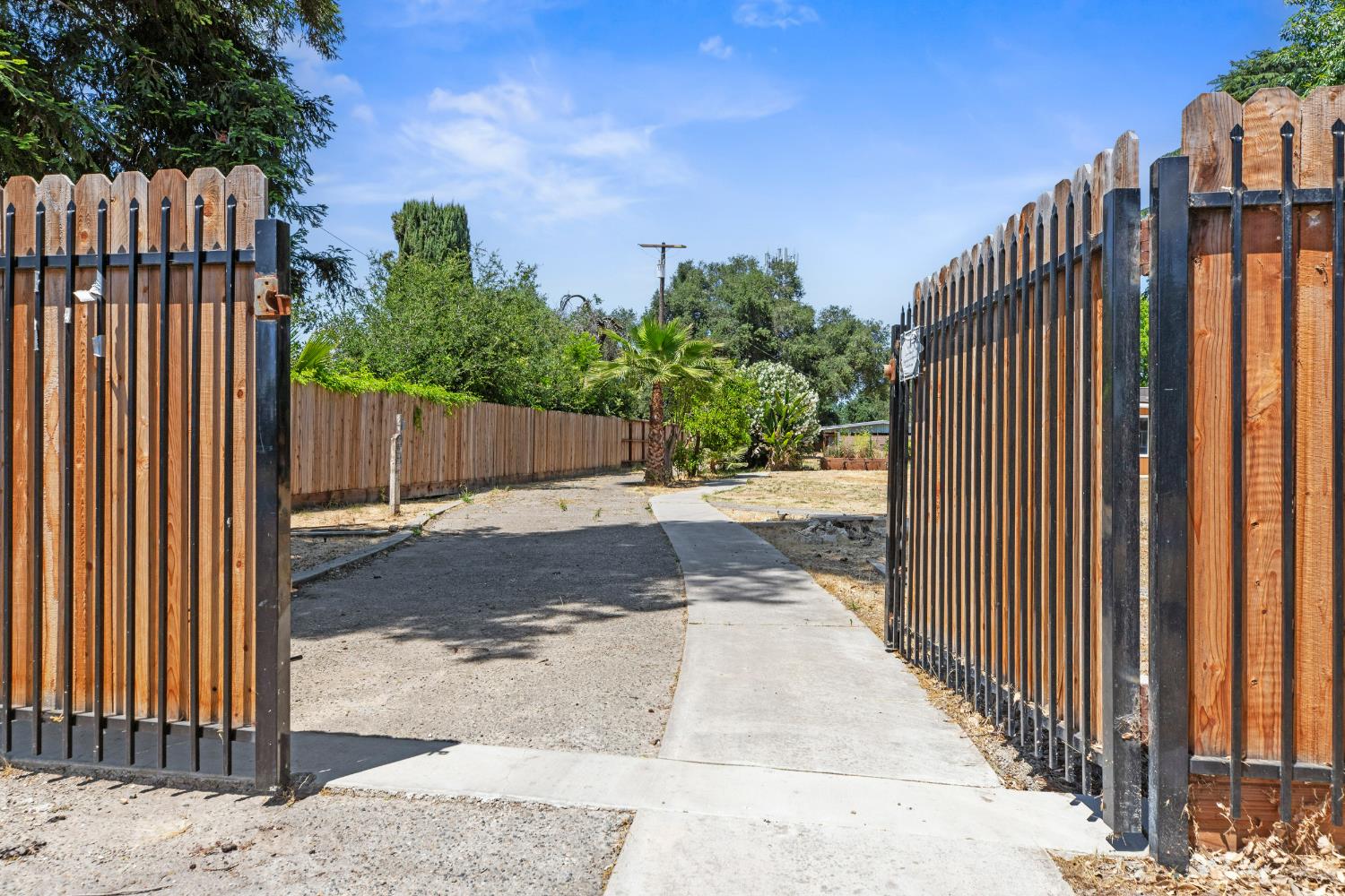 Detail Gallery Image 1 of 48 For Address Is Not Disclosed, Modesto,  CA 95351 - 3 Beds | 4 Baths