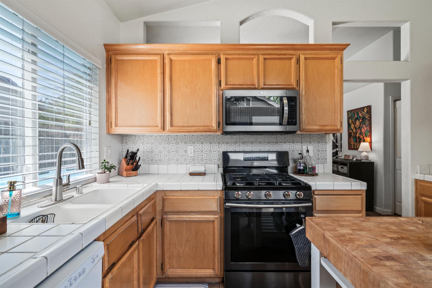 Detail Gallery Image 16 of 31 For 5004 Birchwood Ct, Rocklin,  CA 95677 - 3 Beds | 2 Baths