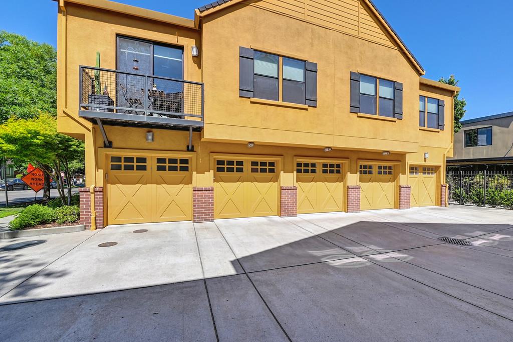 Detail Gallery Image 33 of 33 For 2117 S St #204,  Sacramento,  CA 95816 - 2 Beds | 2 Baths