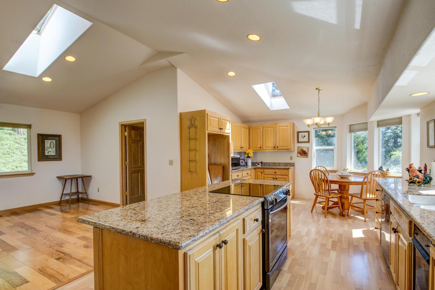 Detail Gallery Image 15 of 58 For 3340 Menominee, Arnold,  CA 95223 - 3 Beds | 2/1 Baths