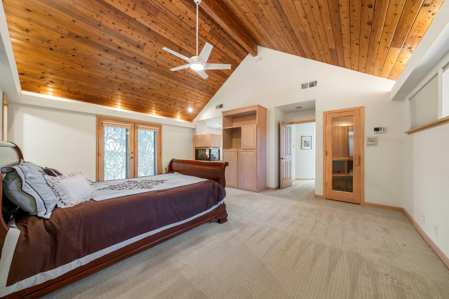 Detail Gallery Image 39 of 95 For 3004 Root Ave, Carmichael,  CA 95608 - 5 Beds | 4/2 Baths