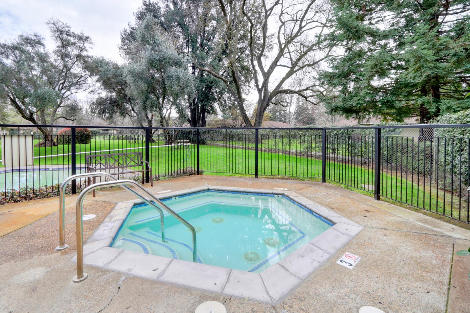 Detail Gallery Image 45 of 48 For 815 Commons Dr, Sacramento,  CA 95825 - 2 Beds | 2 Baths