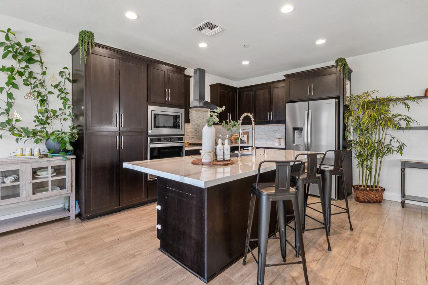 Detail Gallery Image 23 of 57 For 344 W Hopkins Ct, Mountain House,  CA 95391 - 4 Beds | 3 Baths