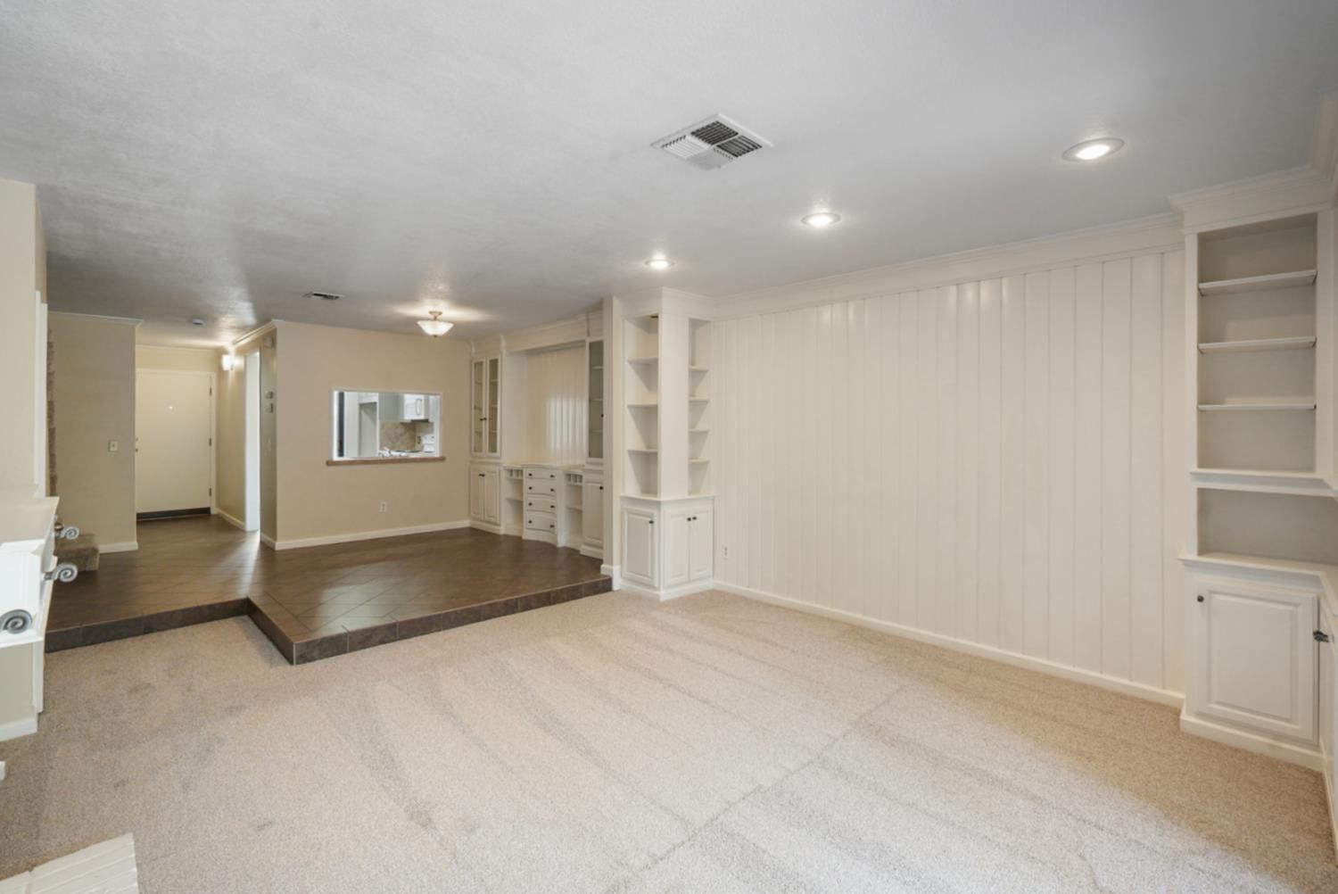 Detail Gallery Image 13 of 28 For 230 W Rumble Rd #B,  Modesto,  CA 95350 - 2 Beds | 1/1 Baths
