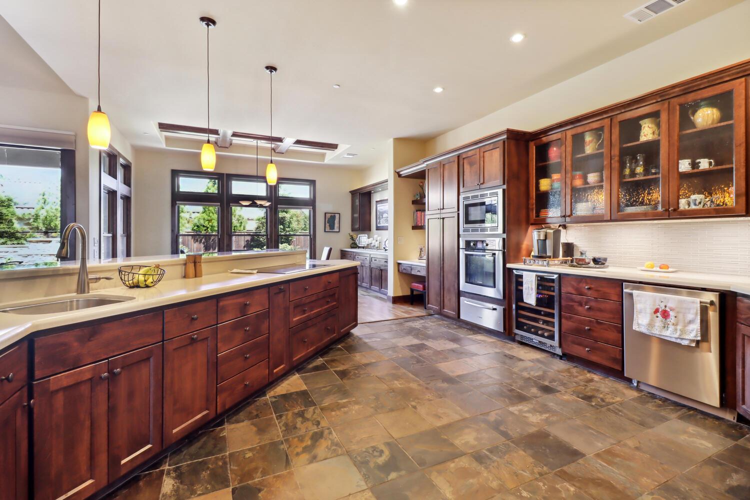 Detail Gallery Image 20 of 55 For 2253 Somerset Cir, Woodland,  CA 95776 - 3 Beds | 2 Baths