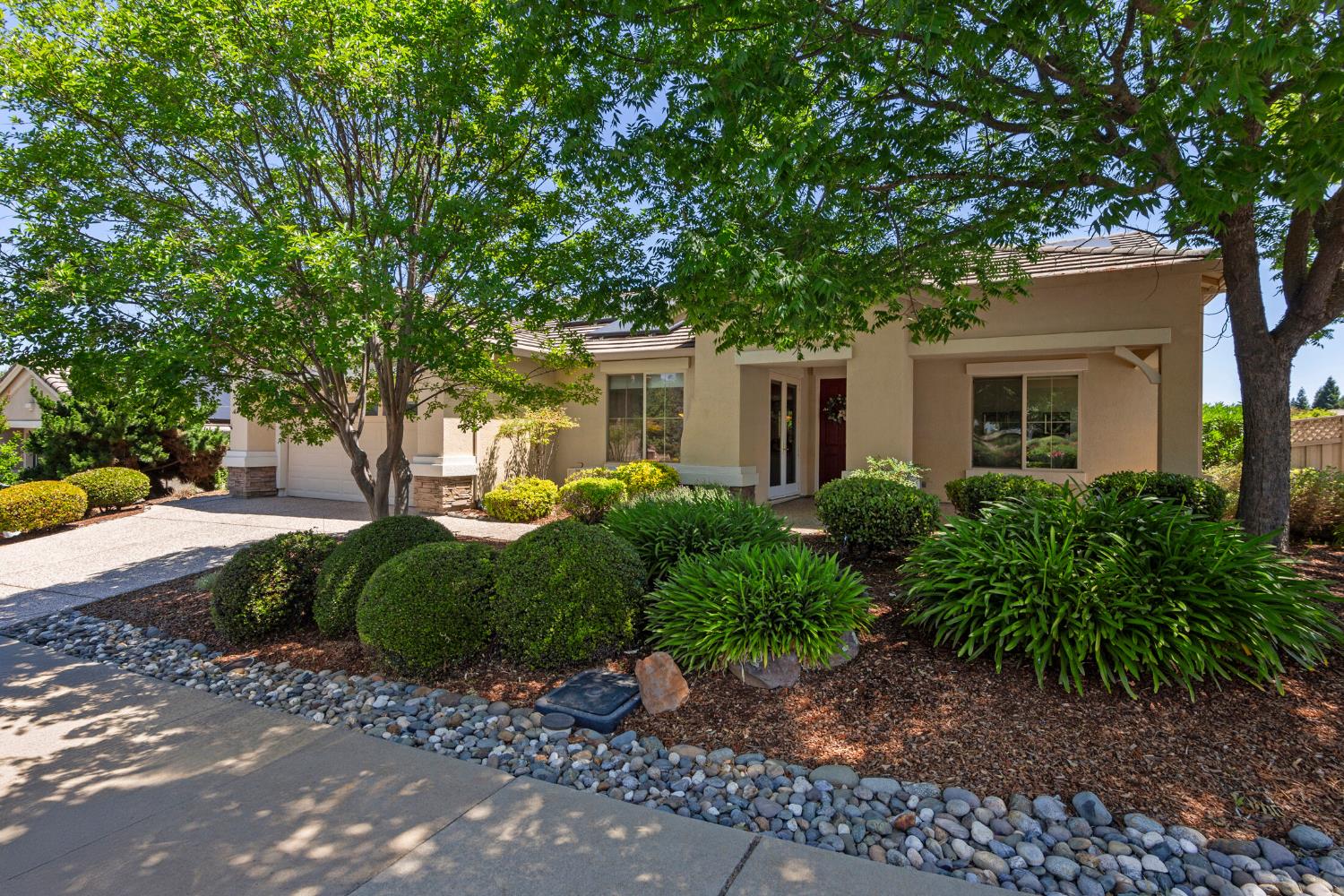 Detail Gallery Image 9 of 60 For 2160 Stone House Cir, Lincoln,  CA 95648 - 2 Beds | 2 Baths