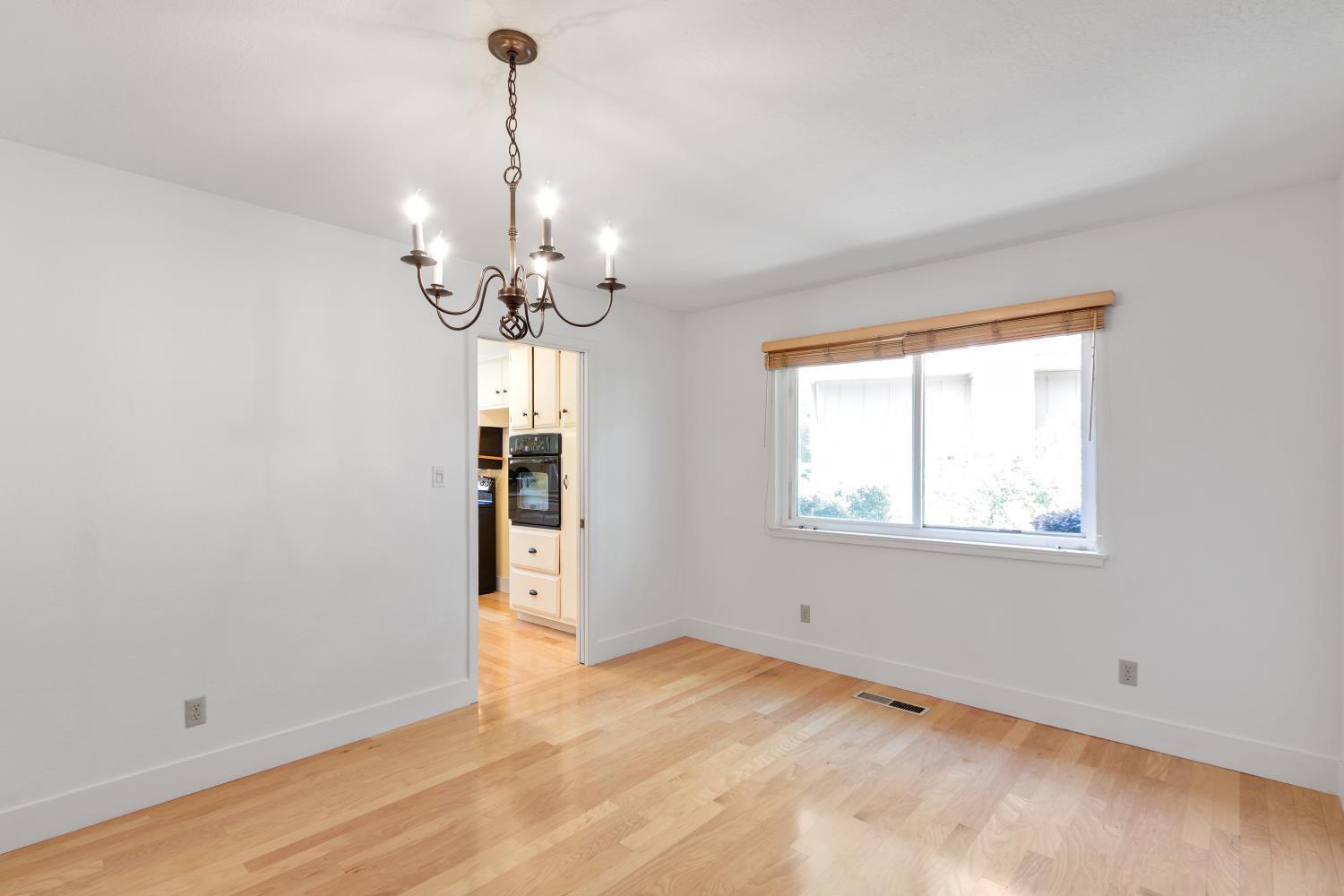 Detail Gallery Image 15 of 48 For 815 Commons Dr, Sacramento,  CA 95825 - 2 Beds | 2 Baths