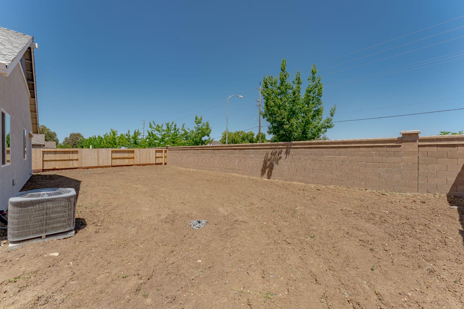 Detail Gallery Image 32 of 35 For 4201 Pittenger Dr, Olivehurst,  CA 95961 - 4 Beds | 2 Baths