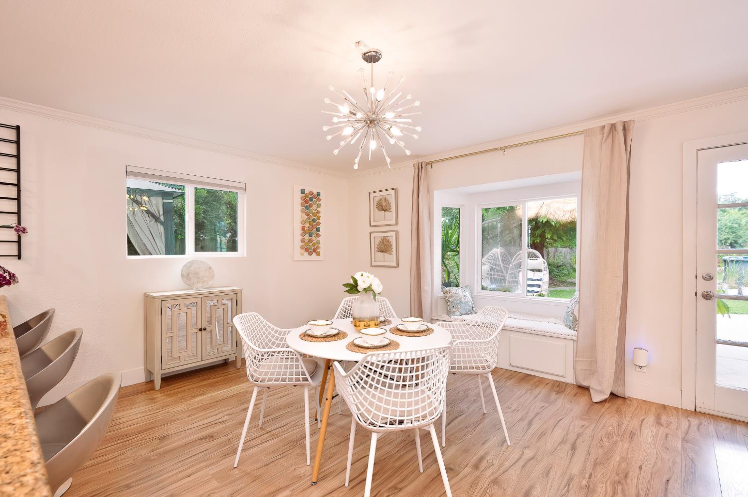 Detail Gallery Image 7 of 21 For 8174 Joe Rodgers Rd, Granite Bay,  CA 95746 - 3 Beds | 2/1 Baths