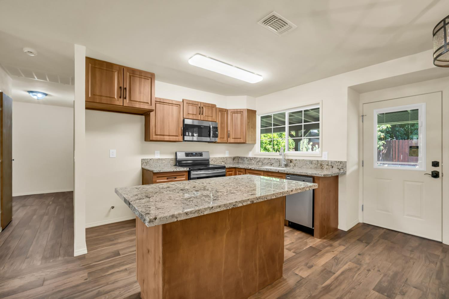 Detail Gallery Image 15 of 47 For 7166 Arutas Dr, North Highlands,  CA 95660 - 3 Beds | 2 Baths