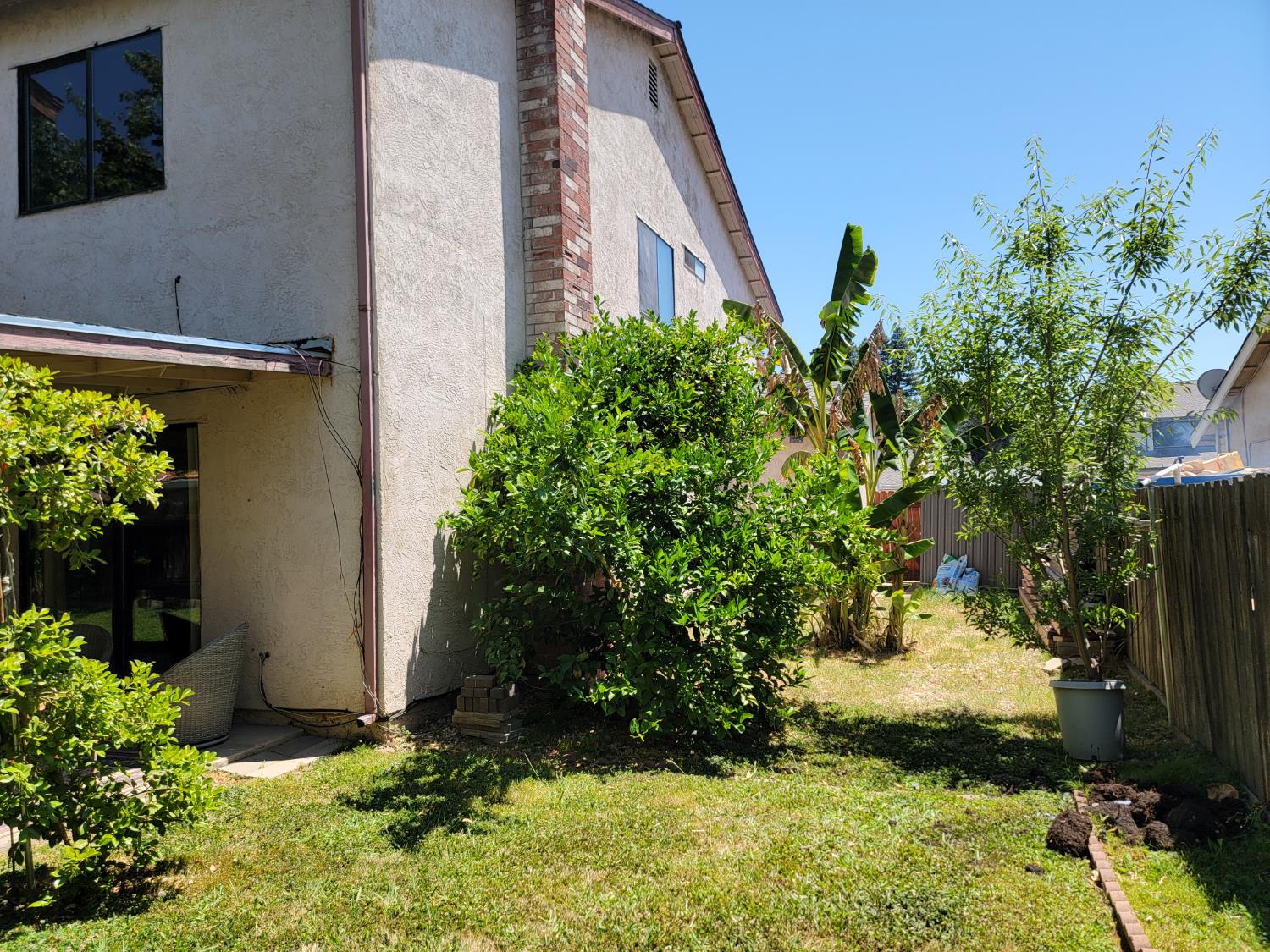 Detail Gallery Image 14 of 17 For 3121 Yarwood Way, Sacramento,  CA 95833 - 4 Beds | 2/1 Baths