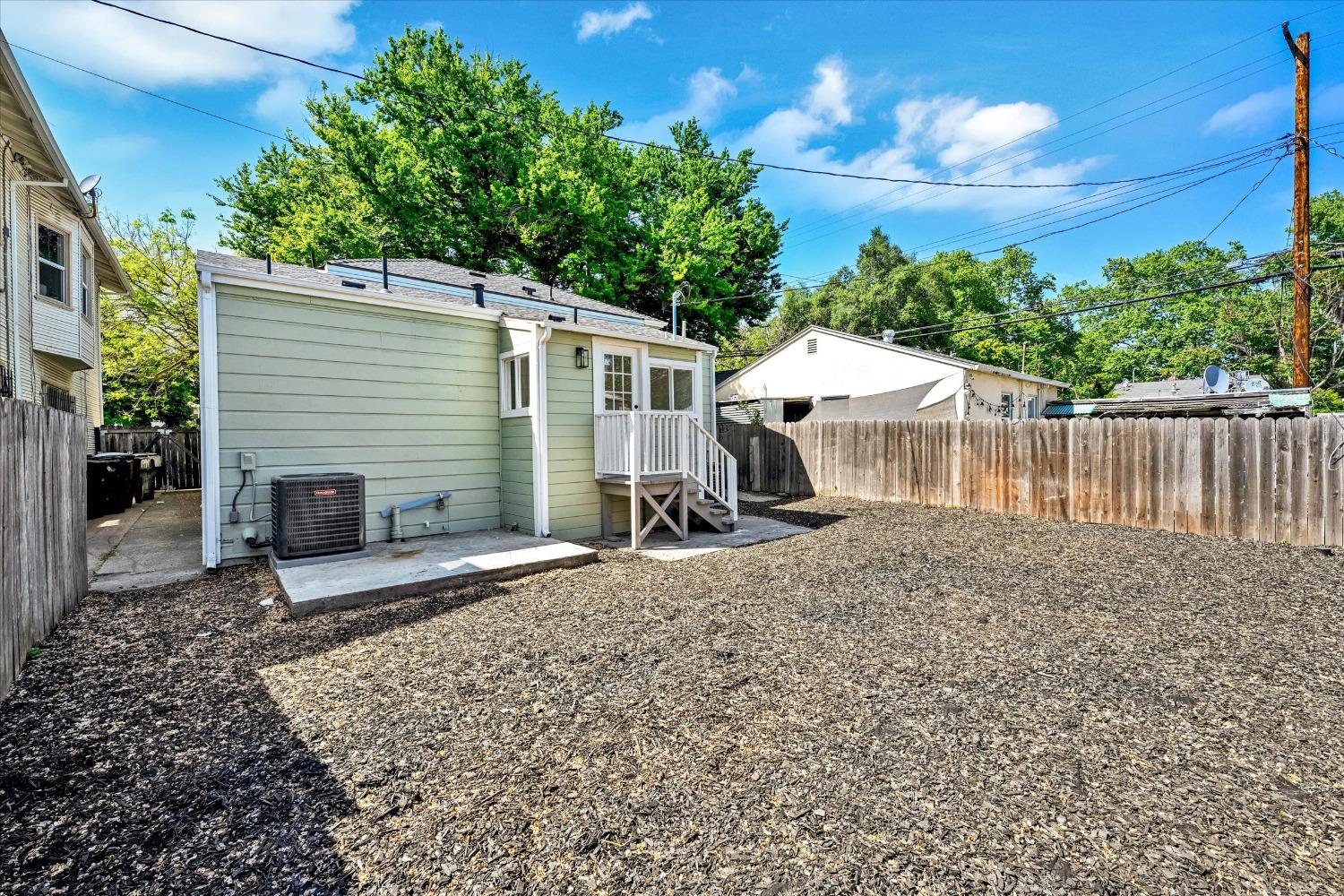 Detail Gallery Image 32 of 32 For 2019 12th St, Sacramento,  CA 95818 - – Beds | – Baths