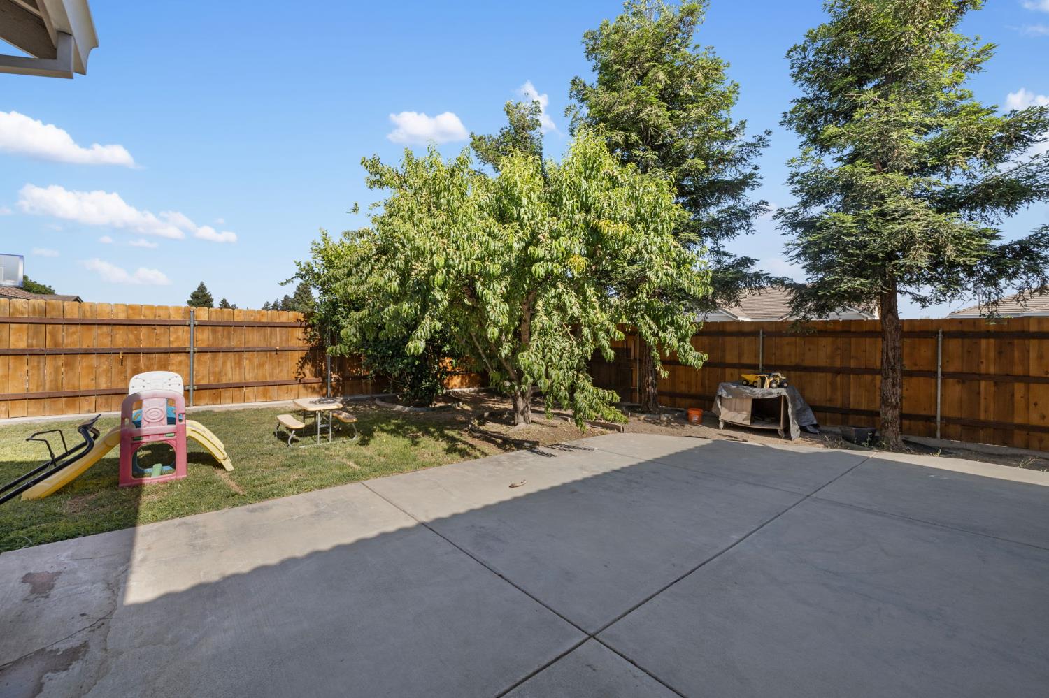 Detail Gallery Image 25 of 25 For 2081 Tangerine Ave, Madera,  CA 93637 - 3 Beds | 2 Baths