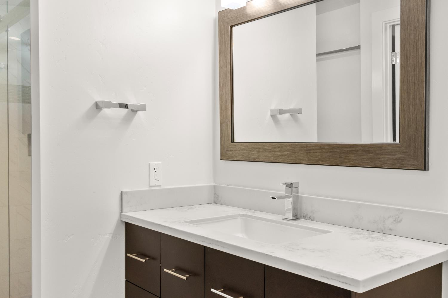 Detail Gallery Image 30 of 65 For 4937 Donovan Dr, Carmichael,  CA 95608 - 3 Beds | 2 Baths