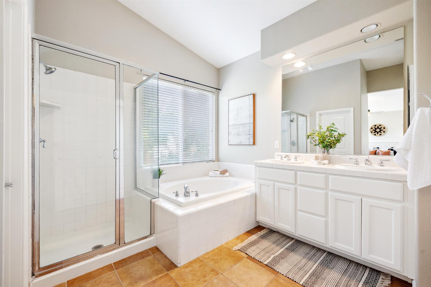 Detail Gallery Image 32 of 48 For 3234 Europa St, Roseville,  CA 95661 - 5 Beds | 3 Baths