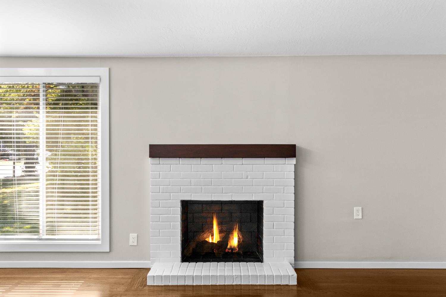 Detail Gallery Image 10 of 65 For 4937 Donovan Dr, Carmichael,  CA 95608 - 3 Beds | 2 Baths