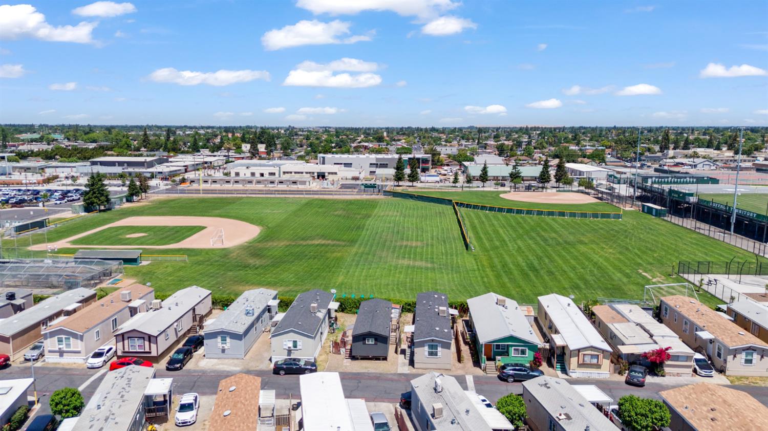 Detail Gallery Image 6 of 30 For 555 Moffat Blvd 14, Manteca,  CA 95336 - 3 Beds | 2 Baths