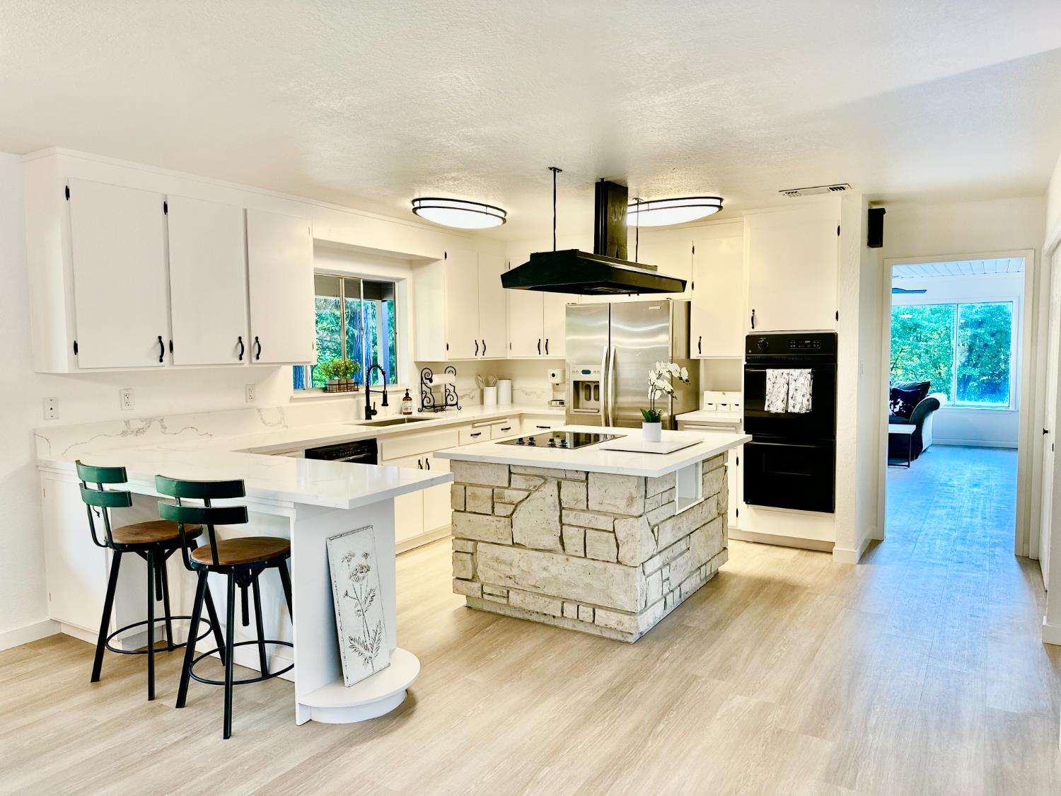 Detail Gallery Image 3 of 41 For 1997 Independence Cemetery Rd, Rail Road Flat,  CA 95257 - 3 Beds | 2 Baths